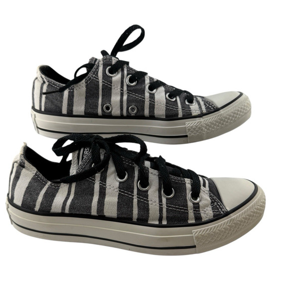 Converse Womens 6 Zebra Ox Sneakers Black White Striped 543935F EUC - Picture 1 of 9